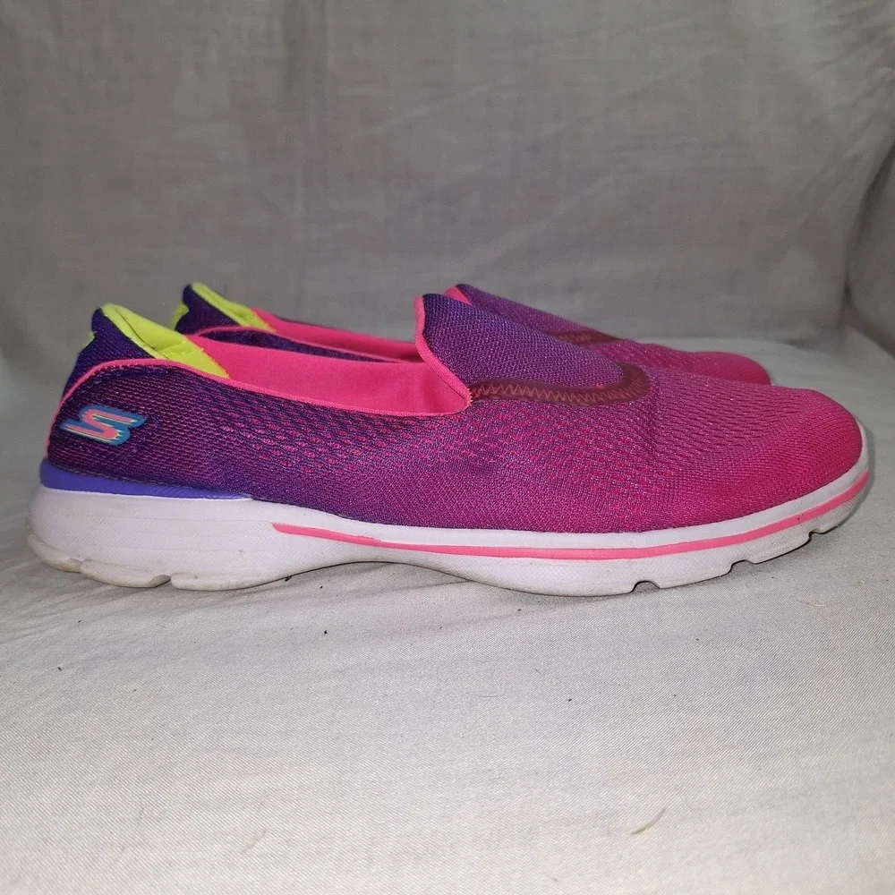 Skechers these goga